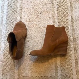 BRAND NEW LUCKY BRAND WEDGE CHELSEA BOOT